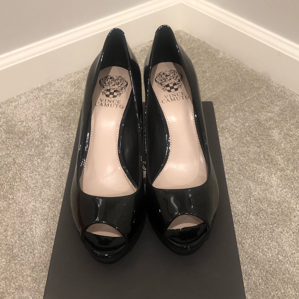 Vince Camuto Kendall Heels Size 7